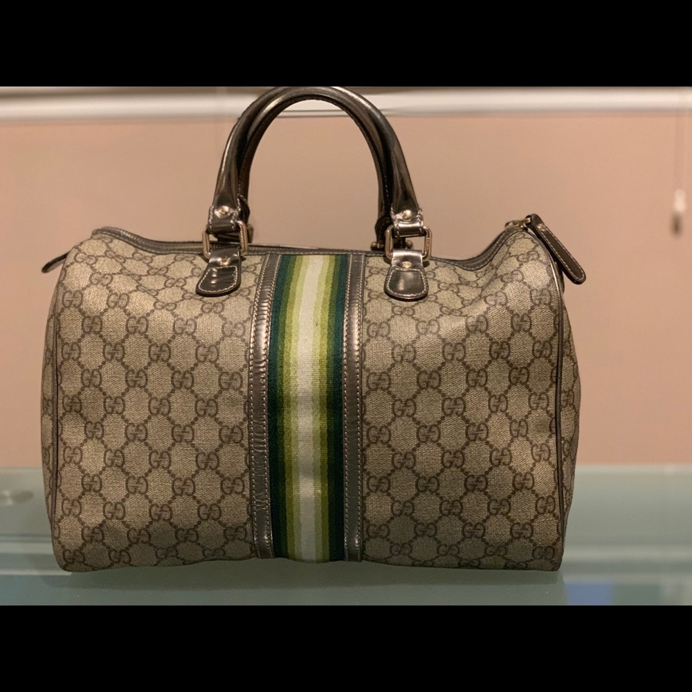 Gucci hand bag 100% authentic